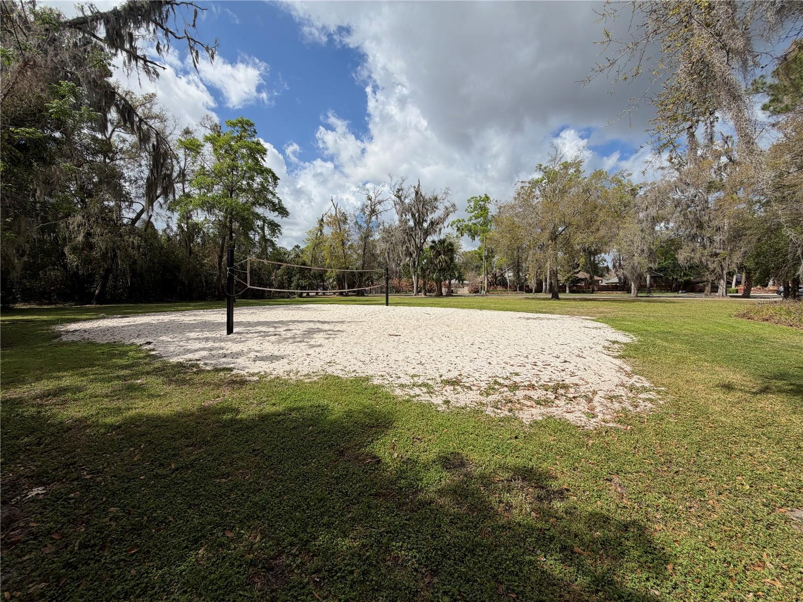 COLONIAL POINT - Residential