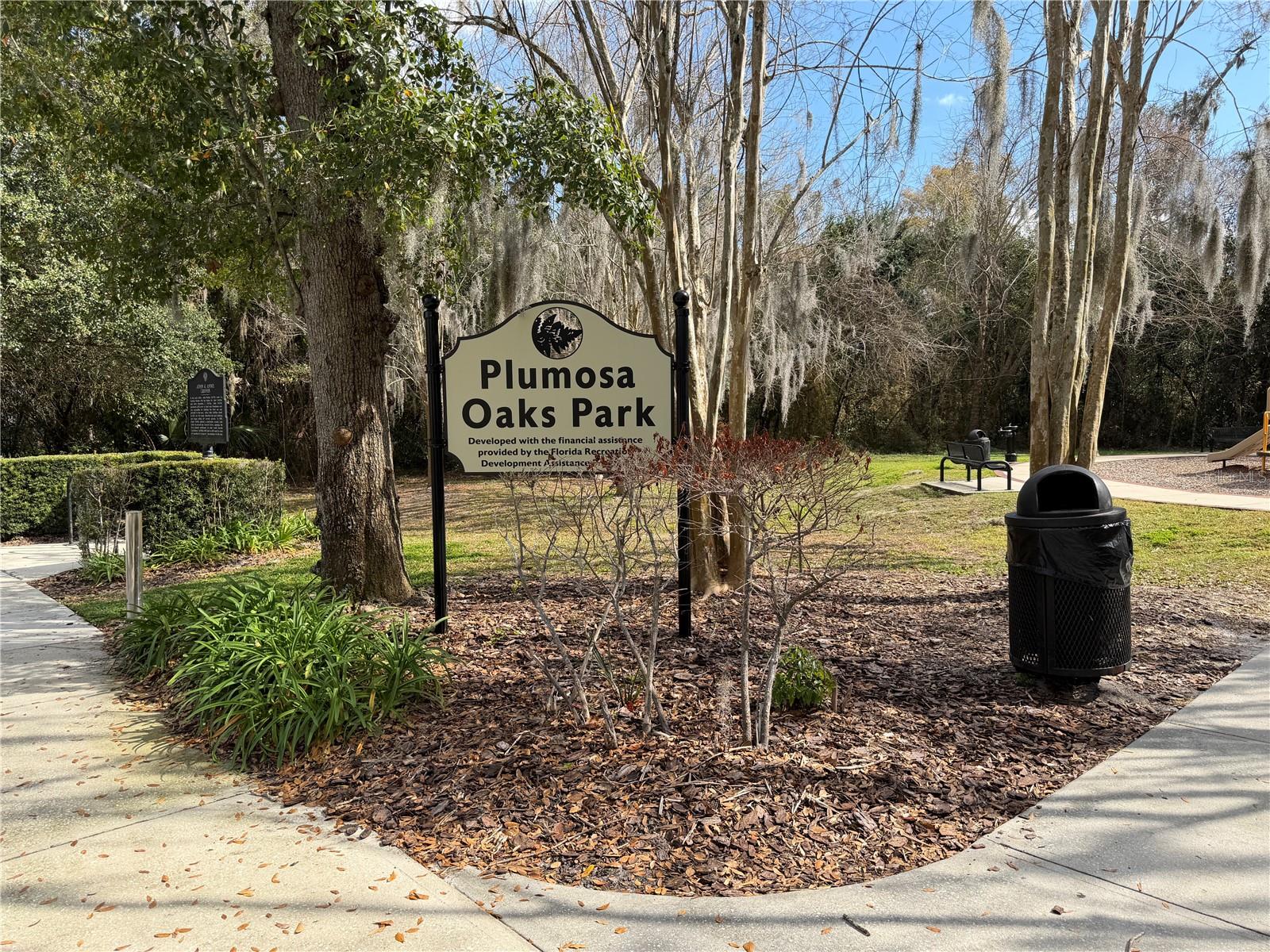 COLONIAL POINT - Residential