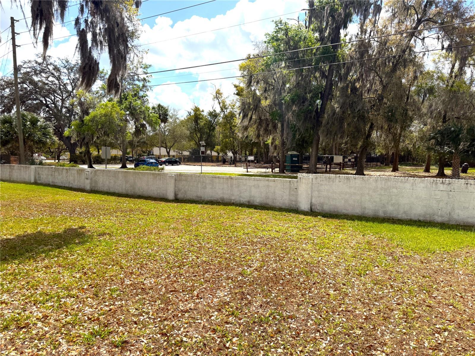 COLONIAL POINT - Residential