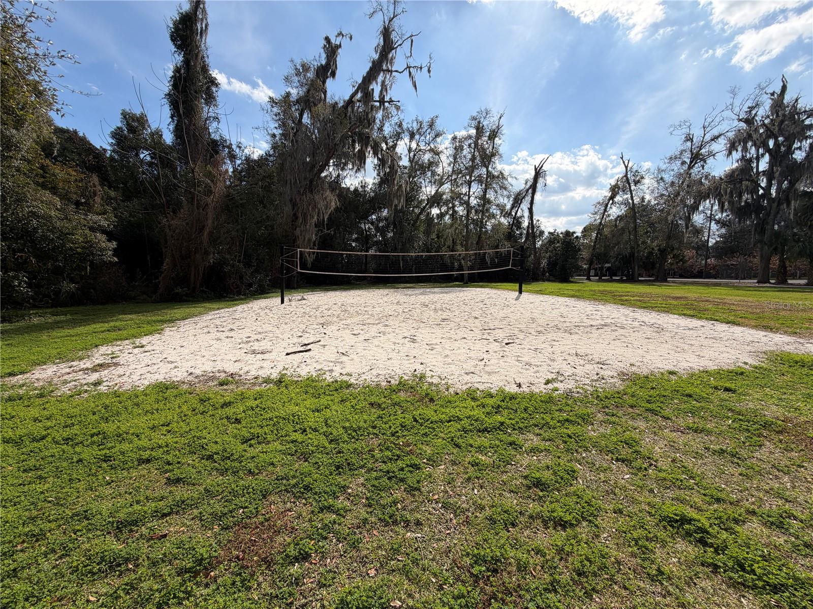 COLONIAL POINT - Residential