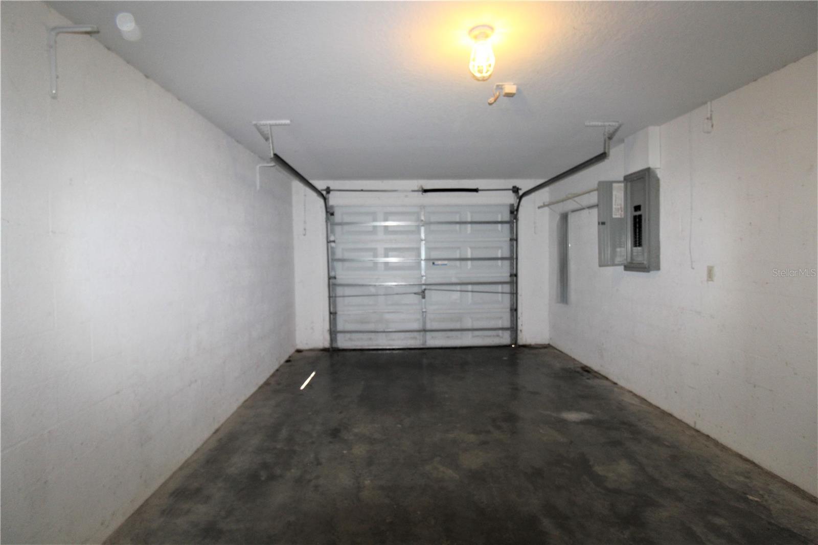 NORTH ORANGE ESTATES - Residential Lease