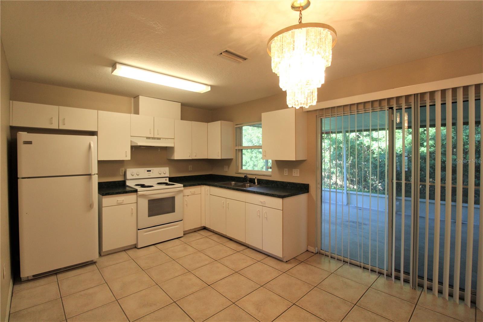 NORTH ORANGE ESTATES - Residential Lease