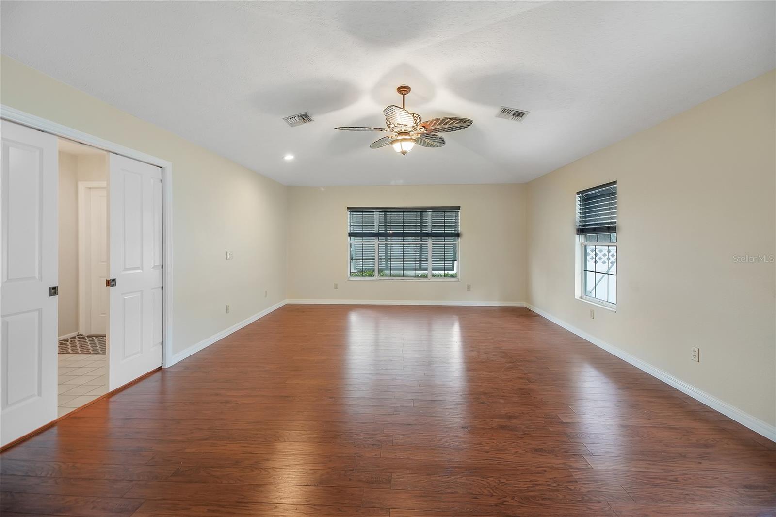 LADY LAKE BAGGETT ESTATES - Residential