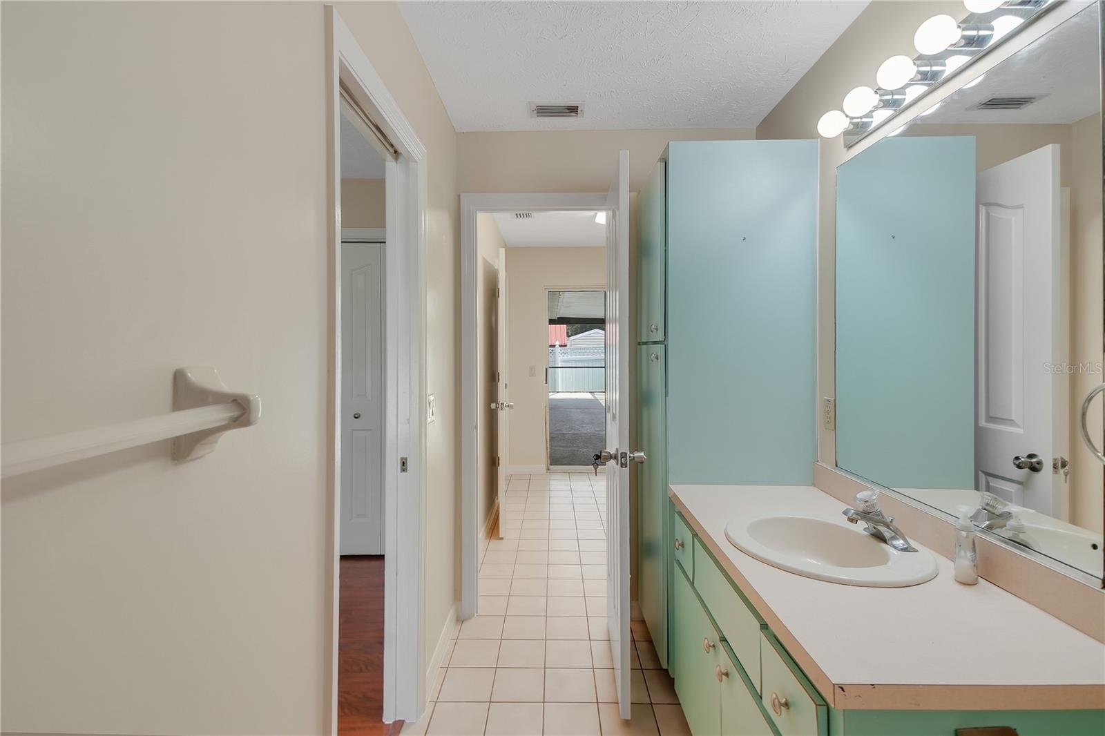 LADY LAKE BAGGETT ESTATES - Residential