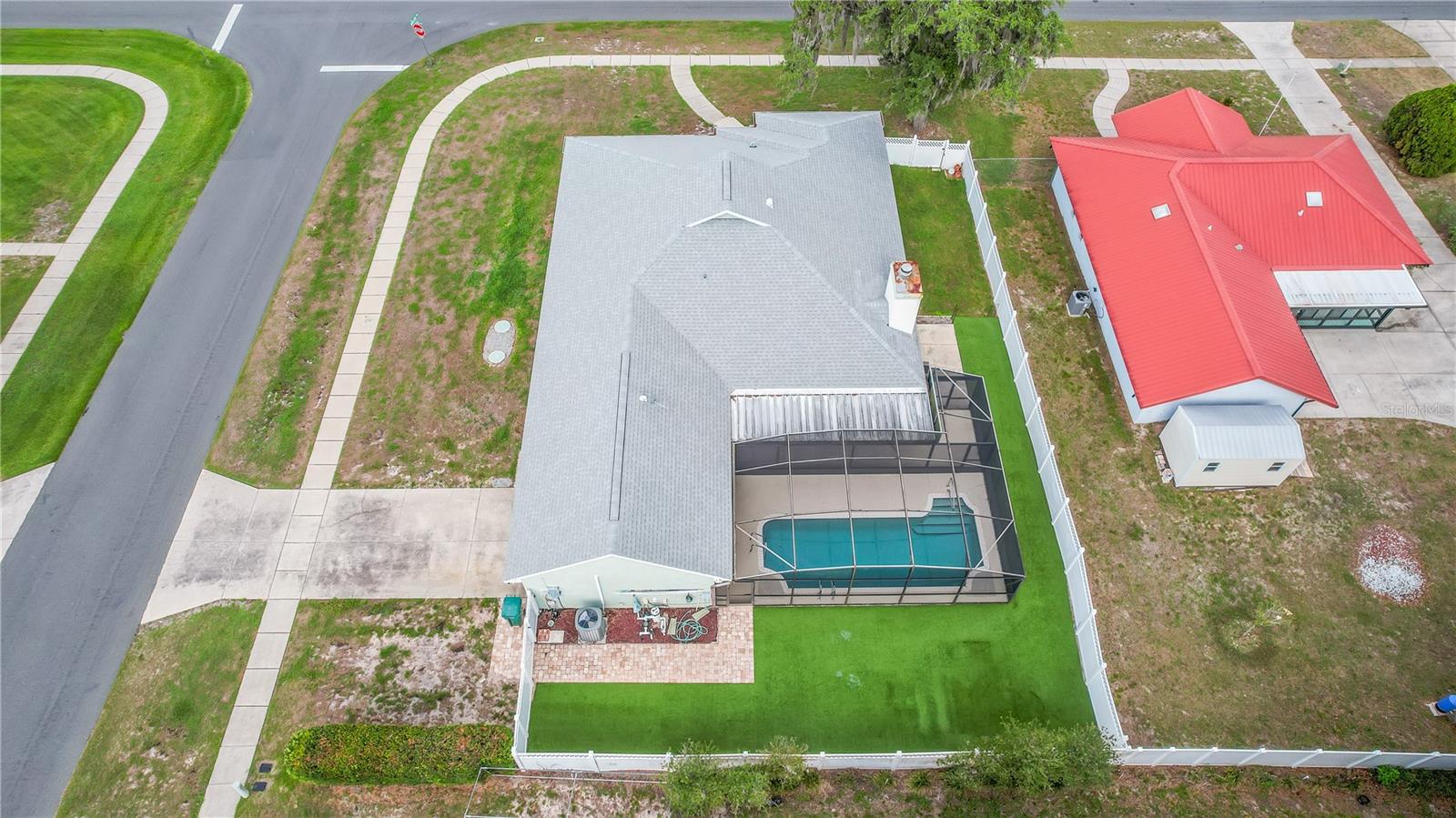 LADY LAKE BAGGETT ESTATES - Residential