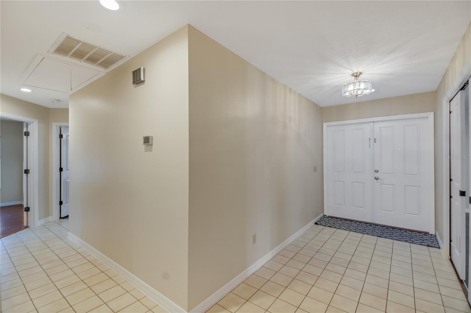 LADY LAKE BAGGETT ESTATES - Residential