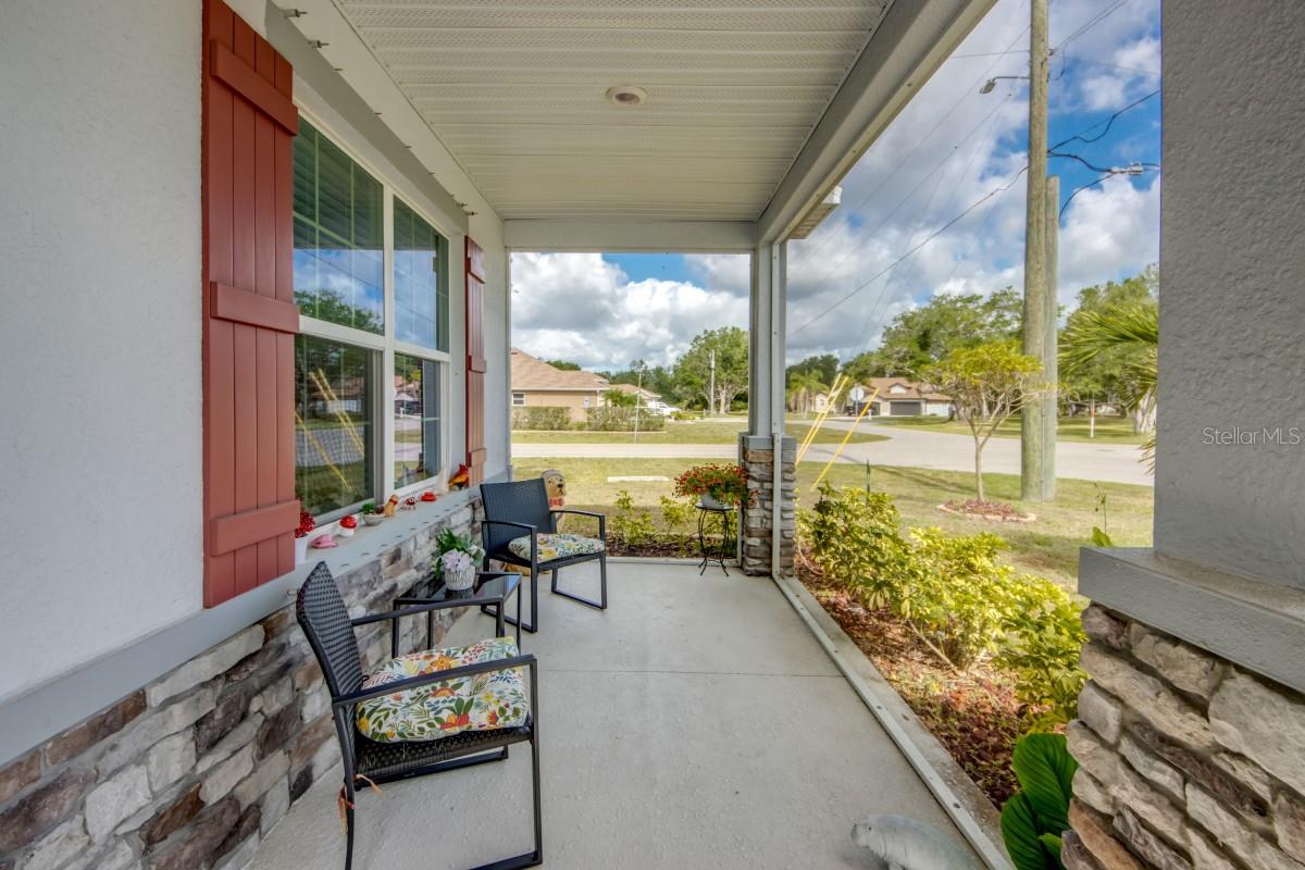 Casas a venda 1 - Jen Dantas 640 ENCARNACION STREET