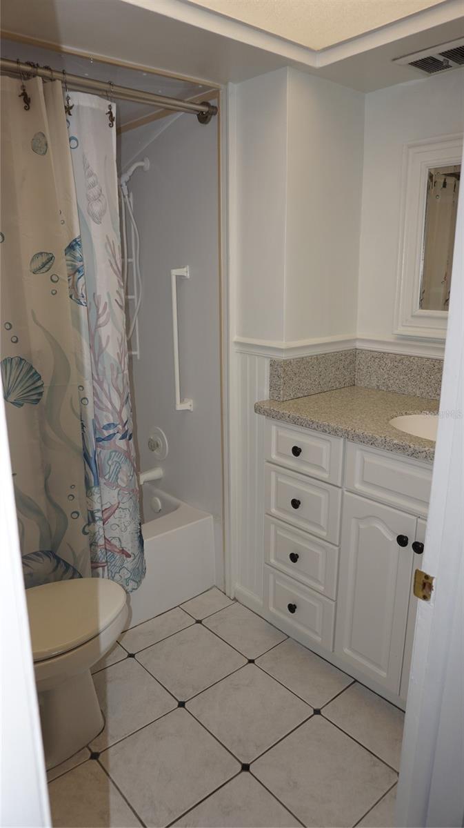 SYLVETTE CONDO - Residential Lease