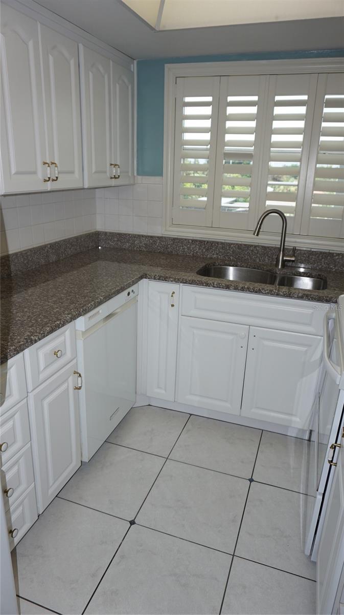 SYLVETTE CONDO - Residential Lease