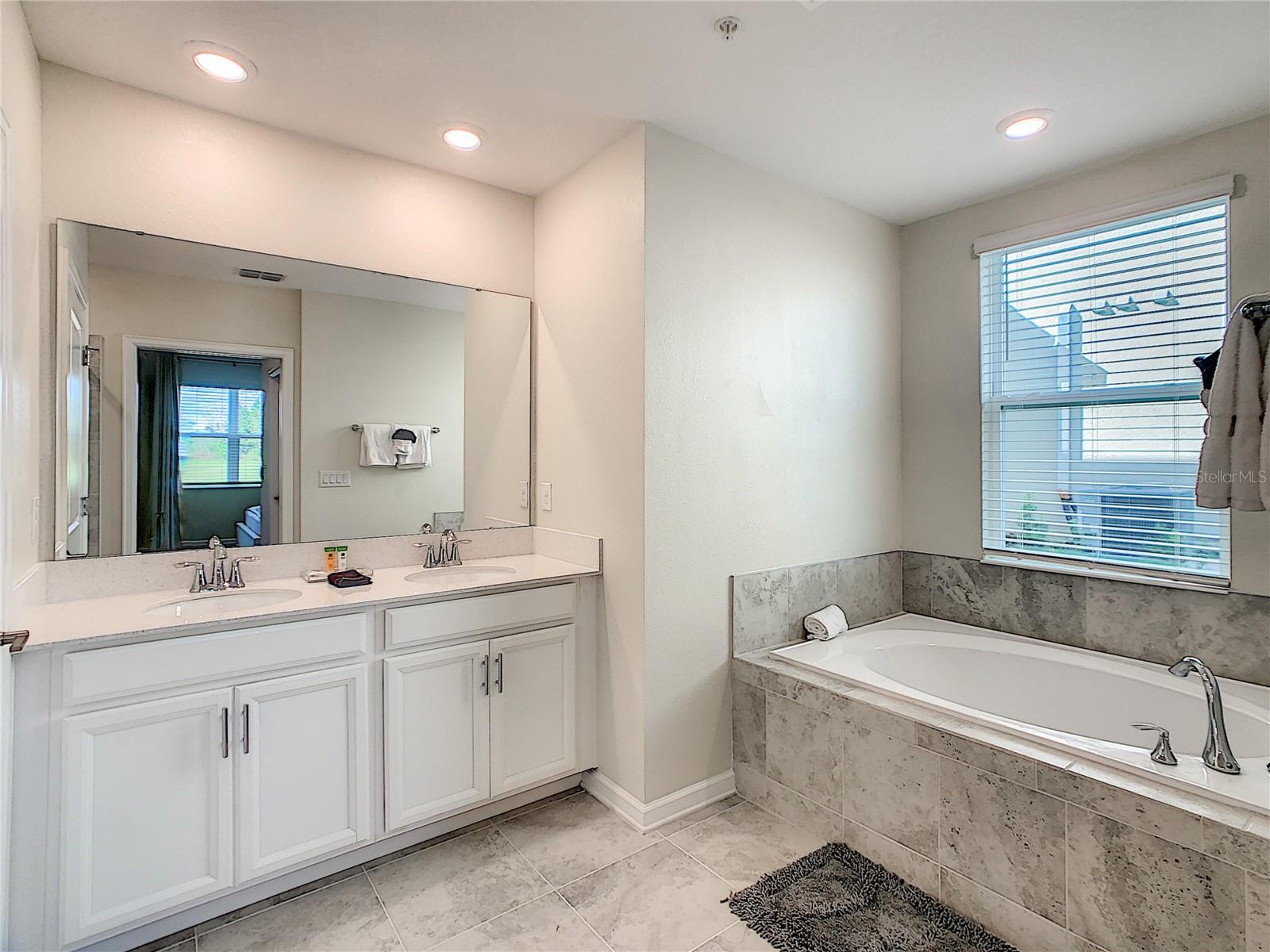 CHAMPIONSGATE CONDO PH 8 - Residential