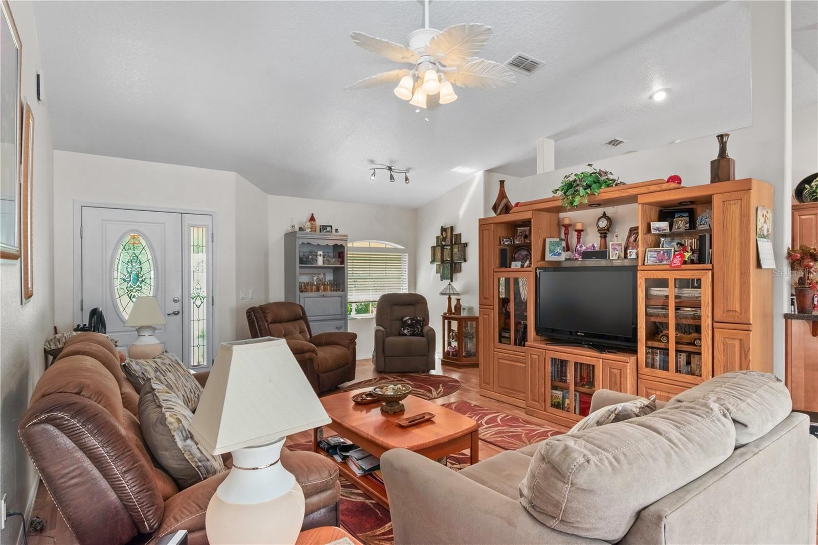 CRYSTAL MANOR - Residential