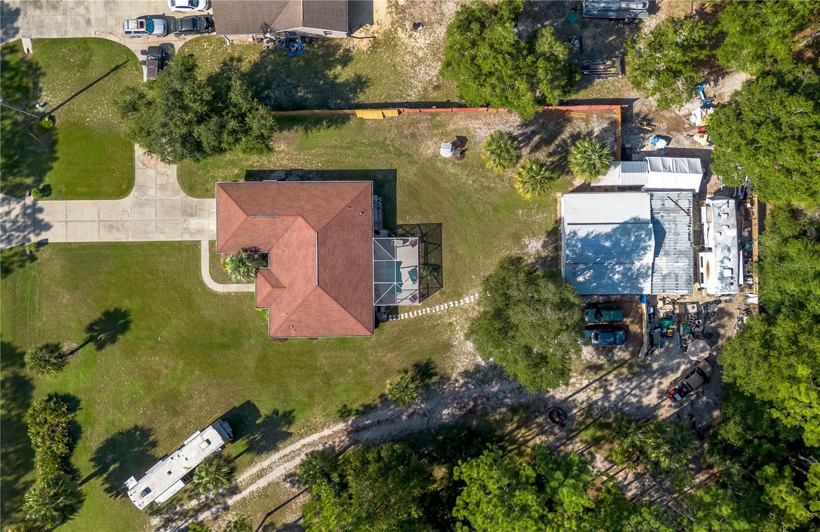 CRYSTAL MANOR - Residential