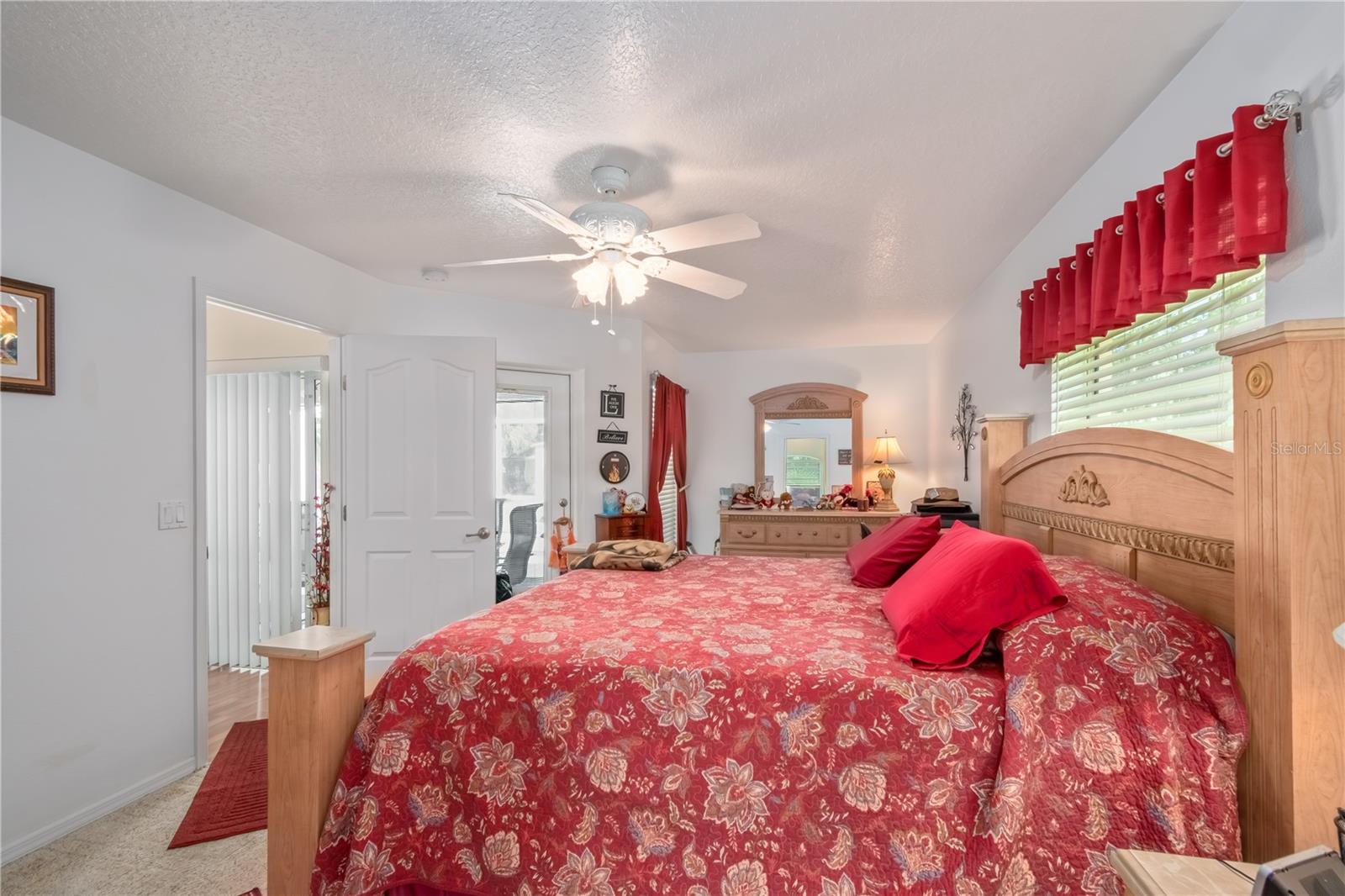 CRYSTAL MANOR - Residential