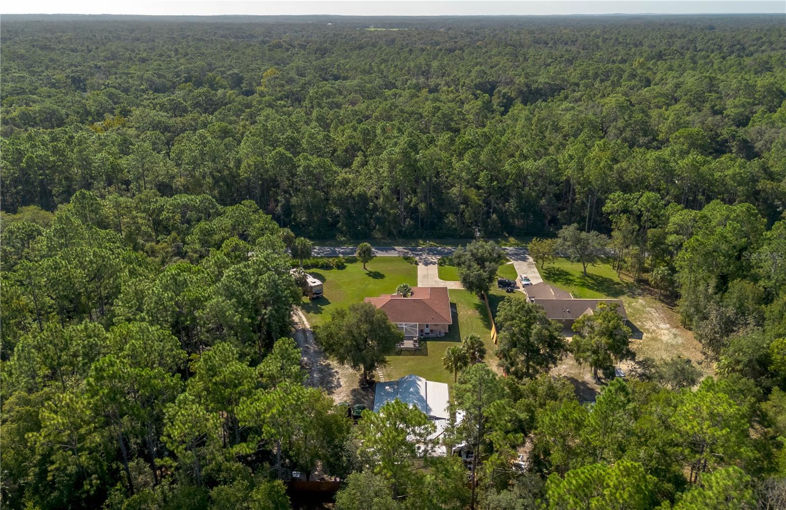 CRYSTAL MANOR - Residential