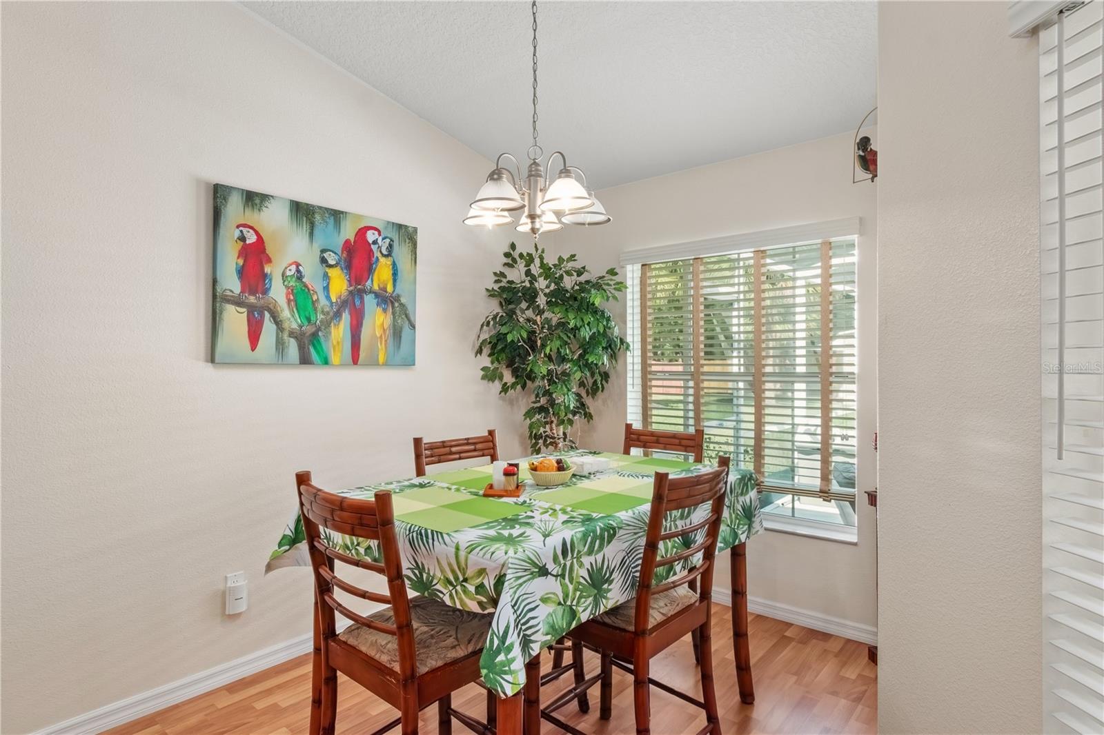 CRYSTAL MANOR - Residential