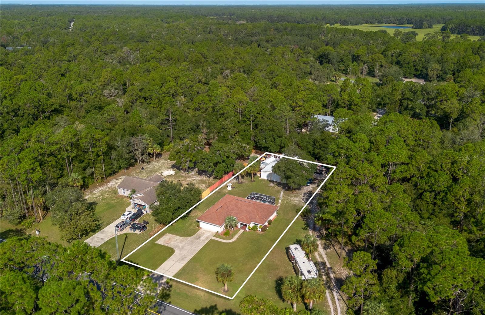 CRYSTAL MANOR - Residential