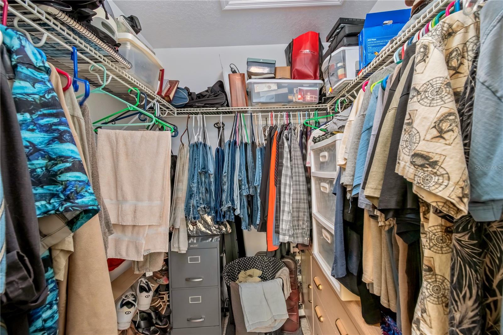 CRYSTAL MANOR - Residential