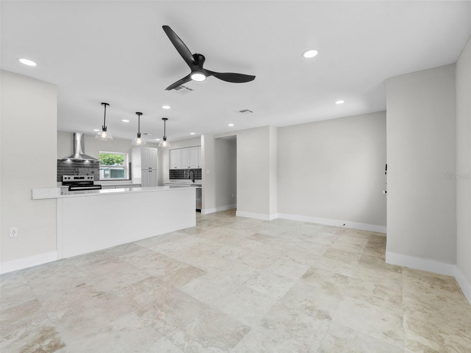 1242 BERMUDA STREET