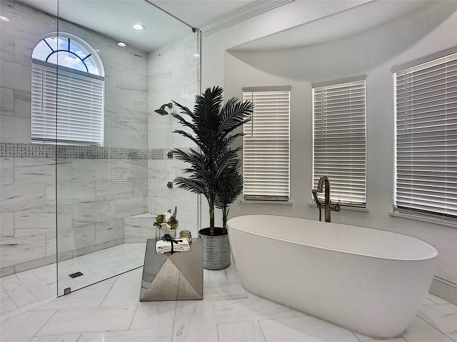 KEENES POINTE - Residential