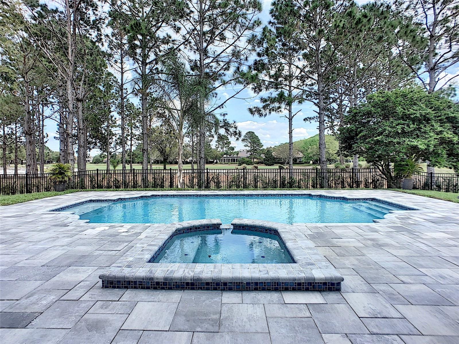 KEENES POINTE - Residential