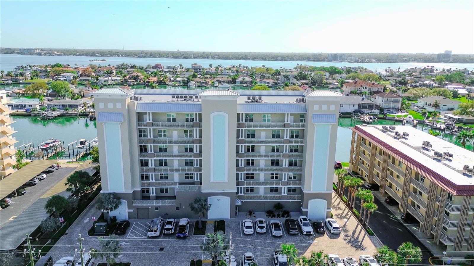 DOLPHIN HARBOUR CONDO - Residential