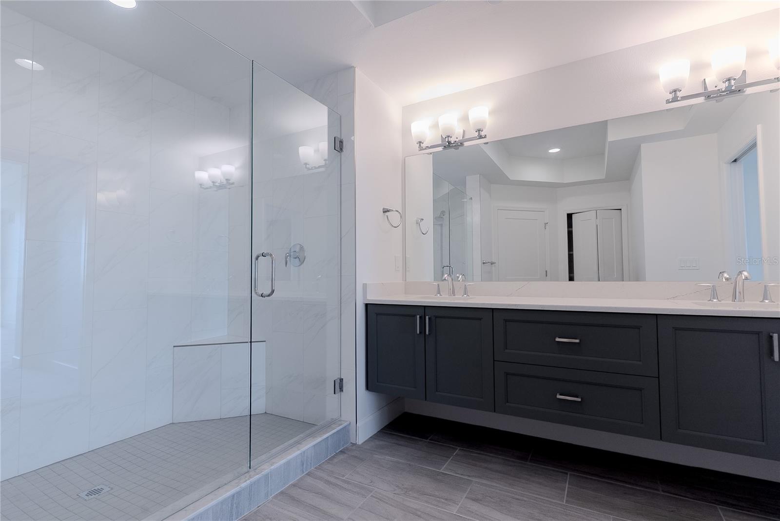 DOLPHIN HARBOUR CONDO - Residential