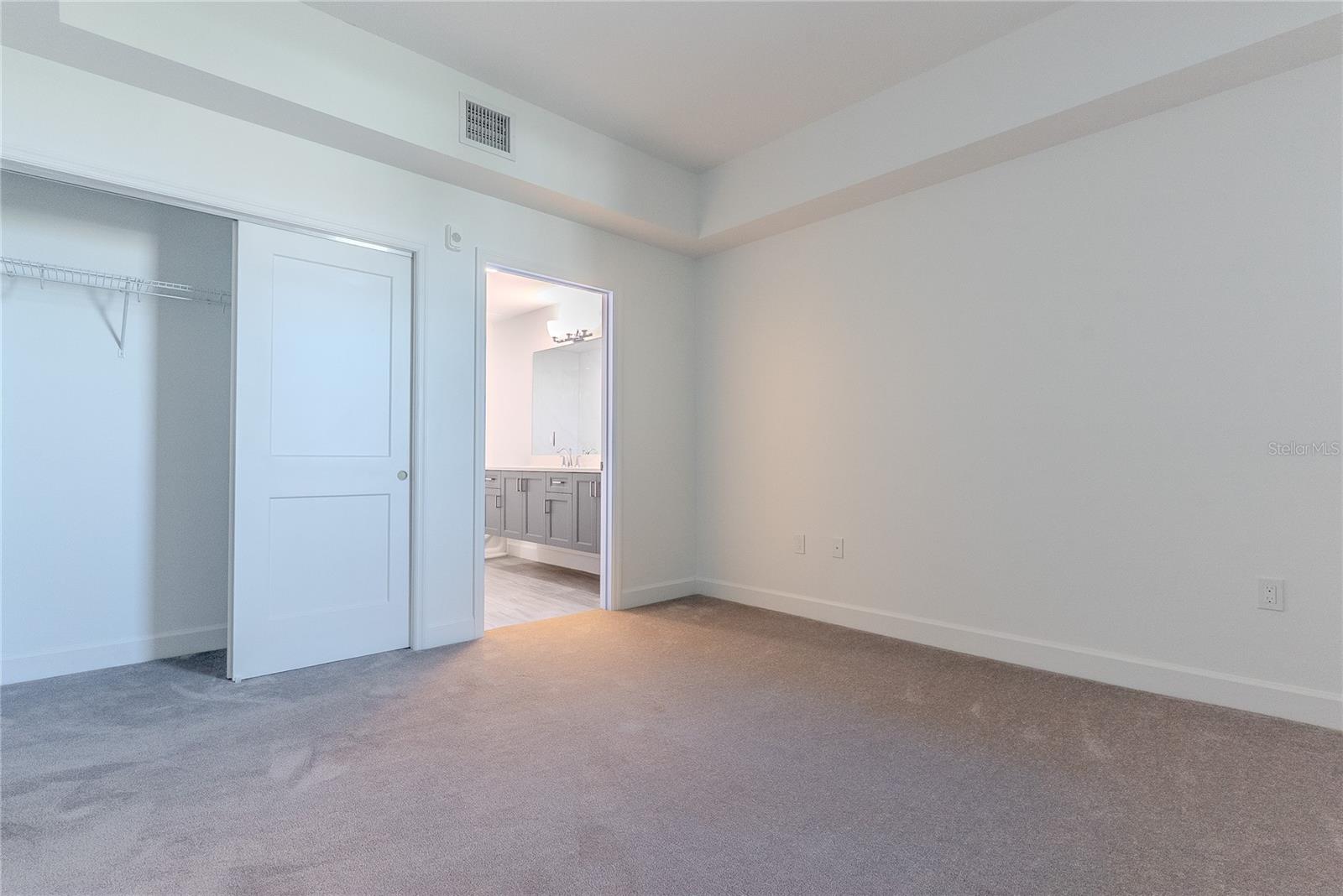 DOLPHIN HARBOUR CONDO - Residential