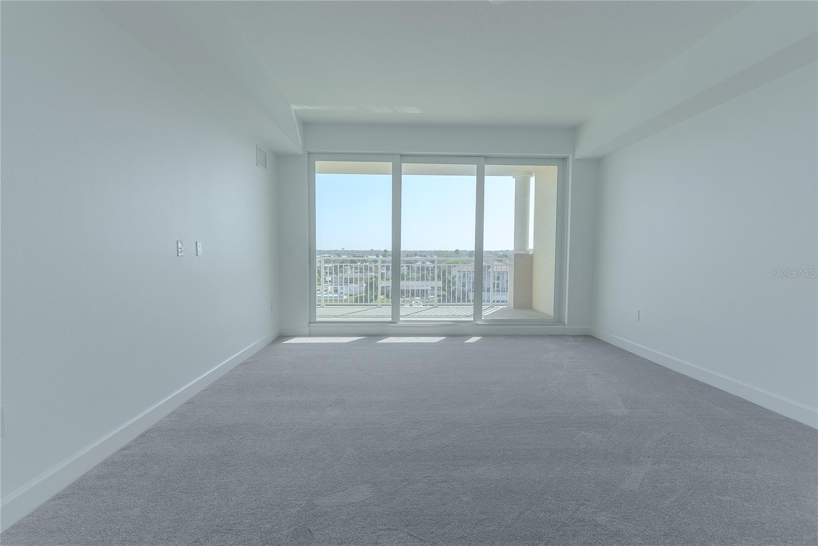 DOLPHIN HARBOUR CONDO - Residential