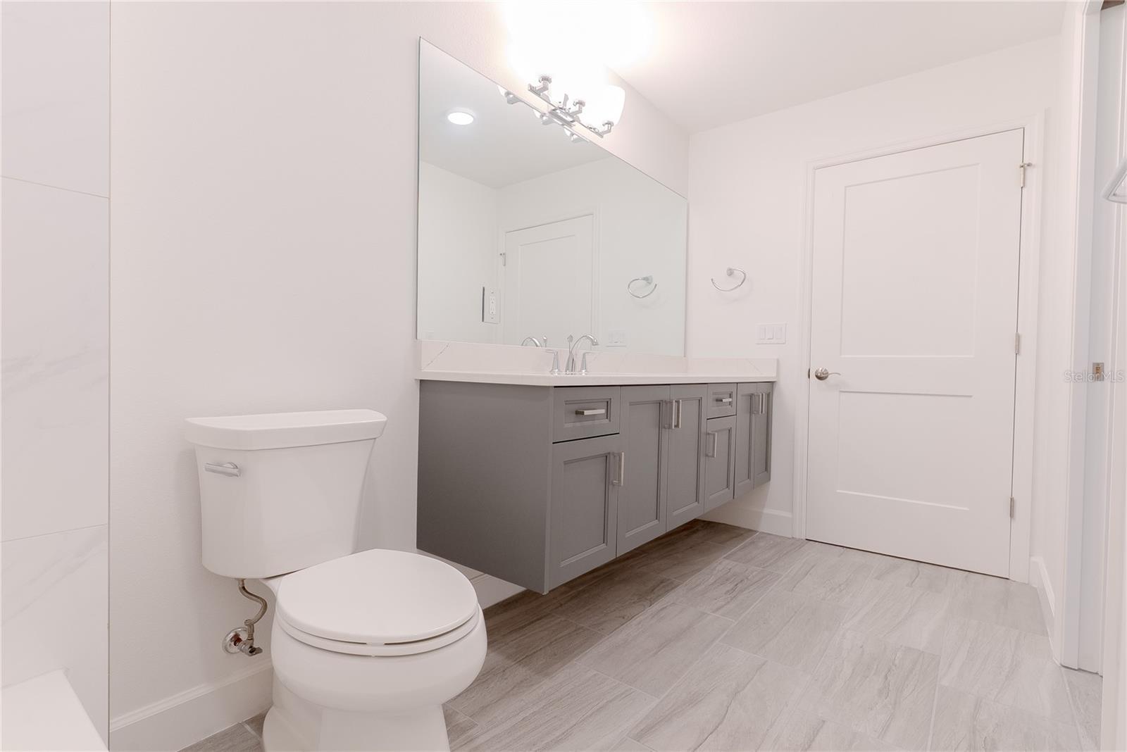 DOLPHIN HARBOUR CONDO - Residential