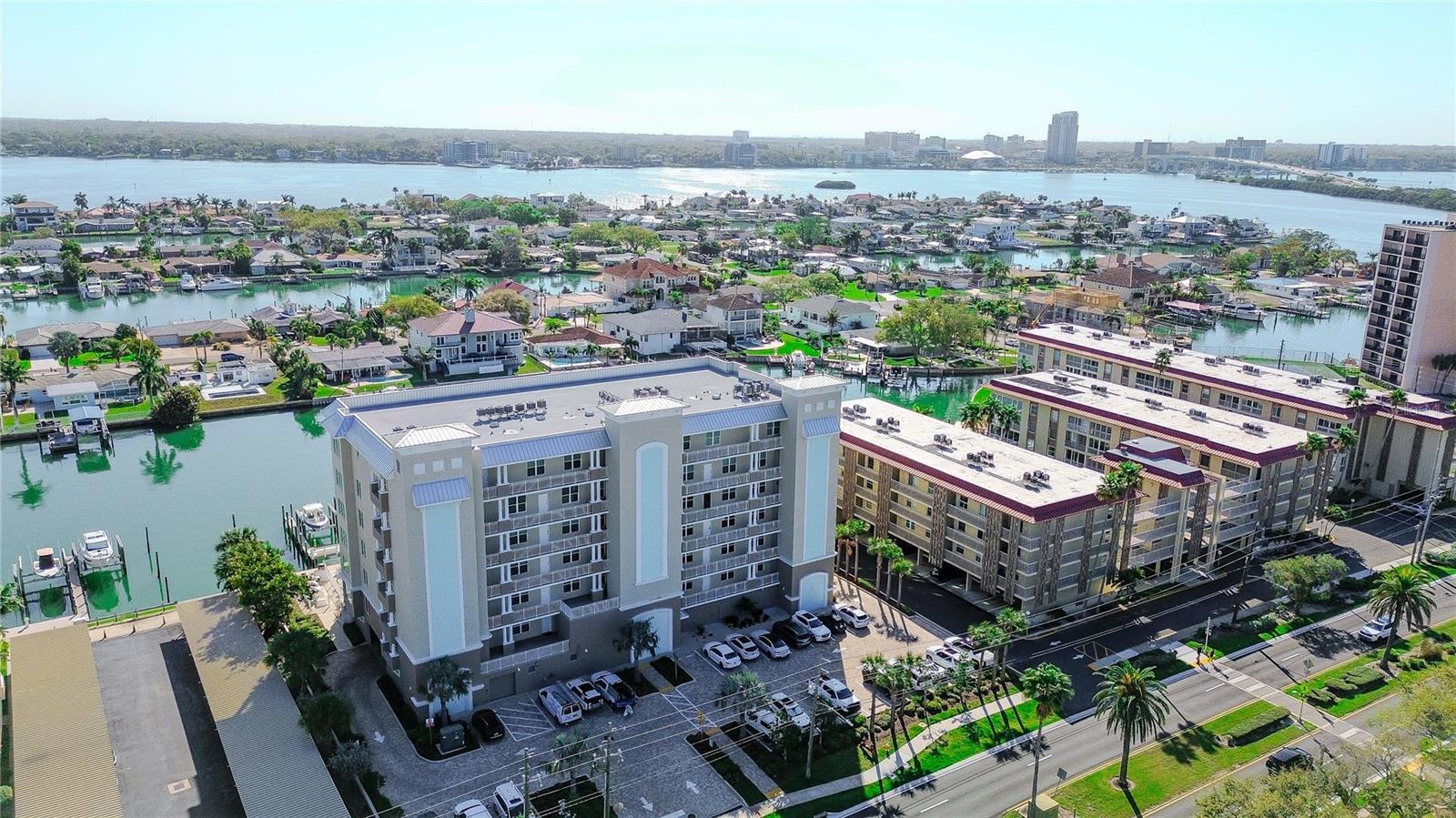 DOLPHIN HARBOUR CONDO - Residential