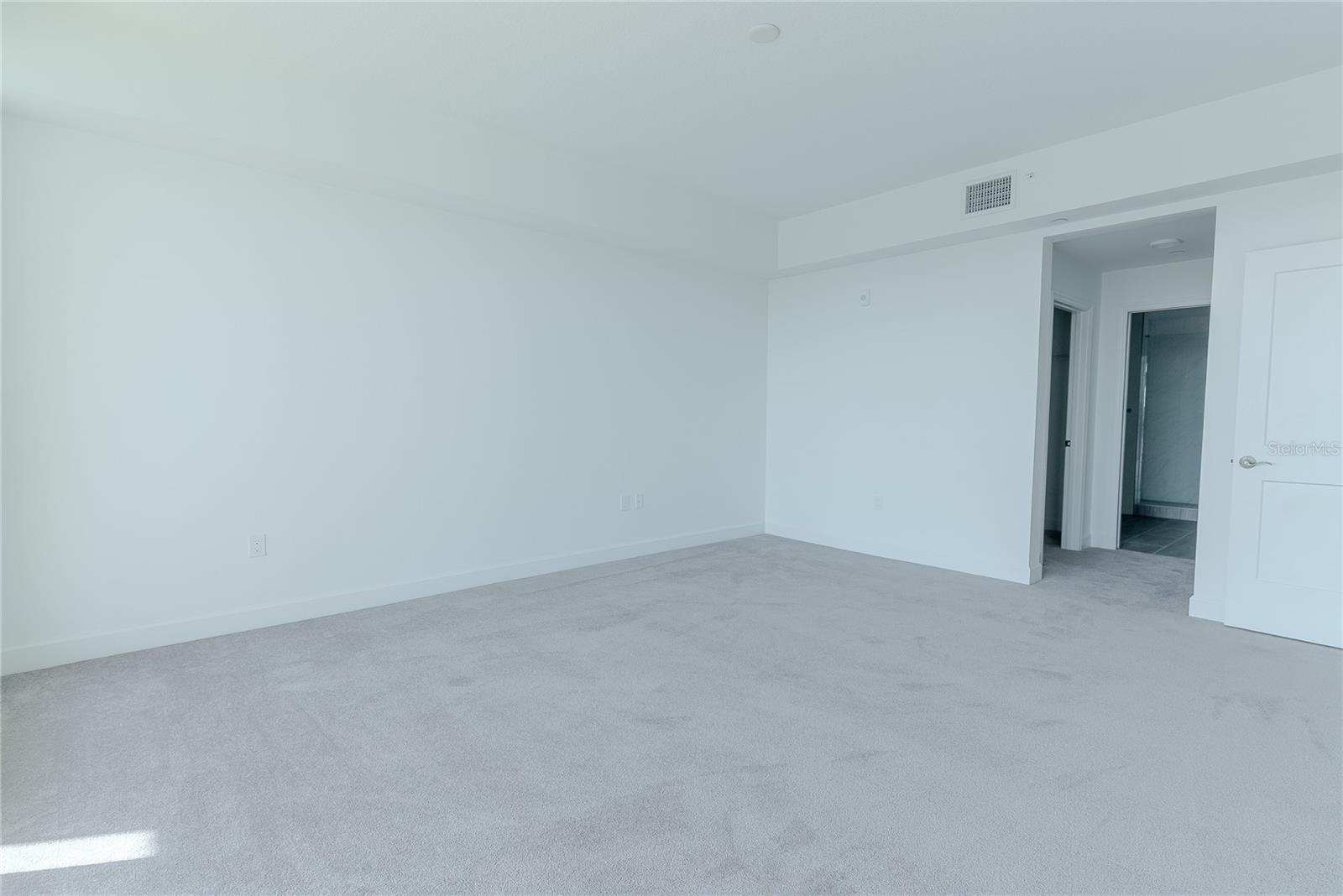 DOLPHIN HARBOUR CONDO - Residential