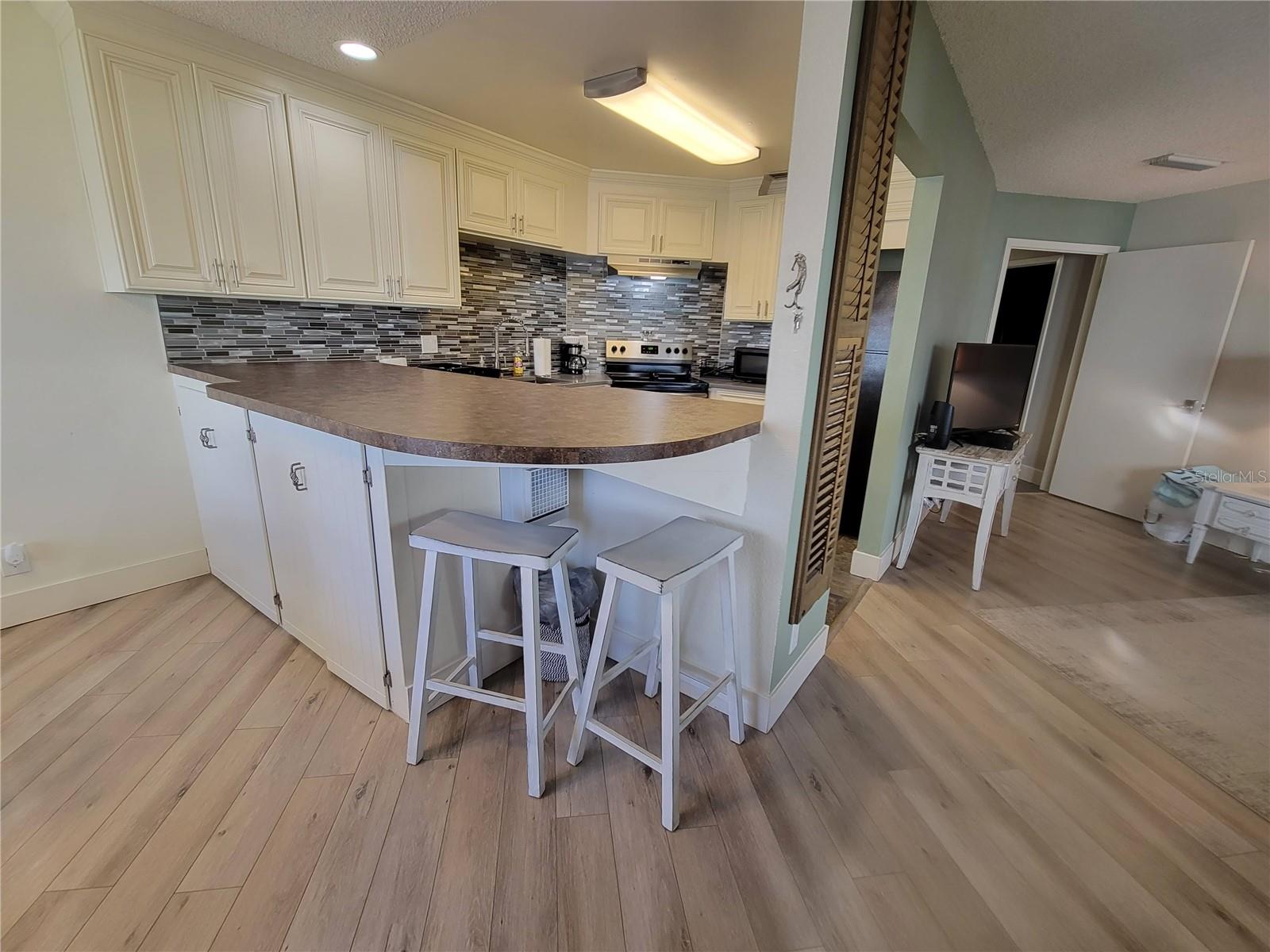 WANDER RESIDENCES OF TIERRA VERDE - Residential Lease