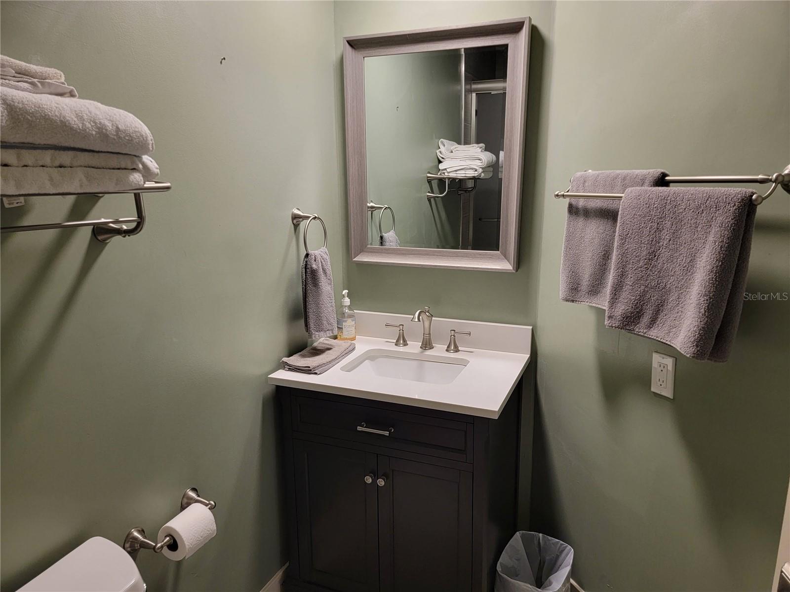 WANDER RESIDENCES OF TIERRA VERDE - Residential Lease