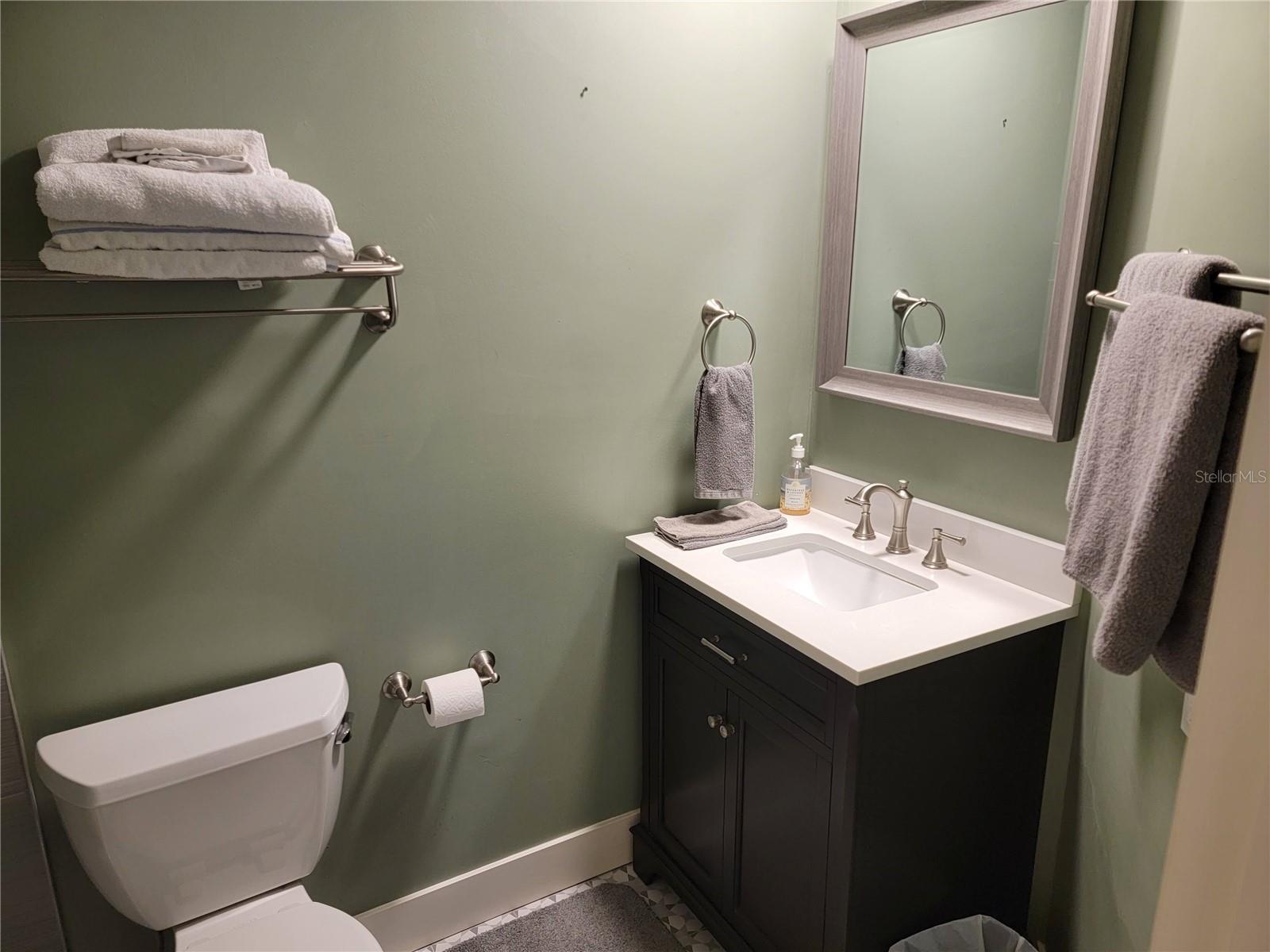 WANDER RESIDENCES OF TIERRA VERDE - Residential Lease