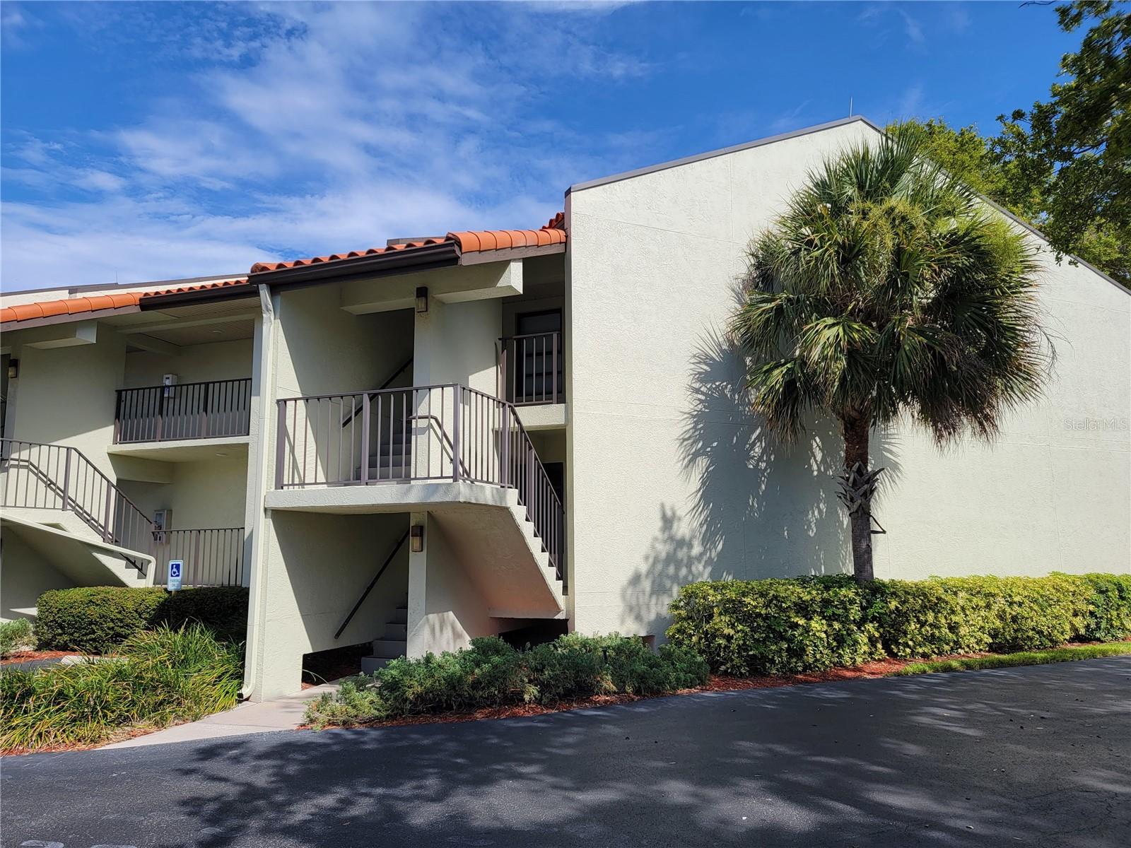 WANDER RESIDENCES OF TIERRA VERDE - Residential Lease