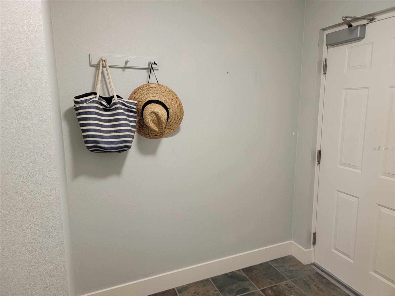 WANDER RESIDENCES OF TIERRA VERDE - Residential Lease