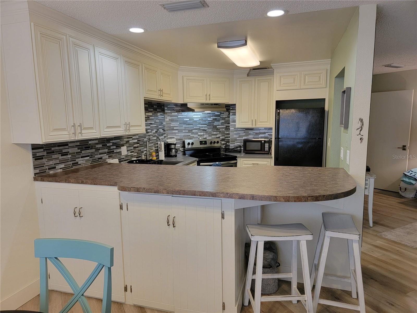 WANDER RESIDENCES OF TIERRA VERDE - Residential Lease