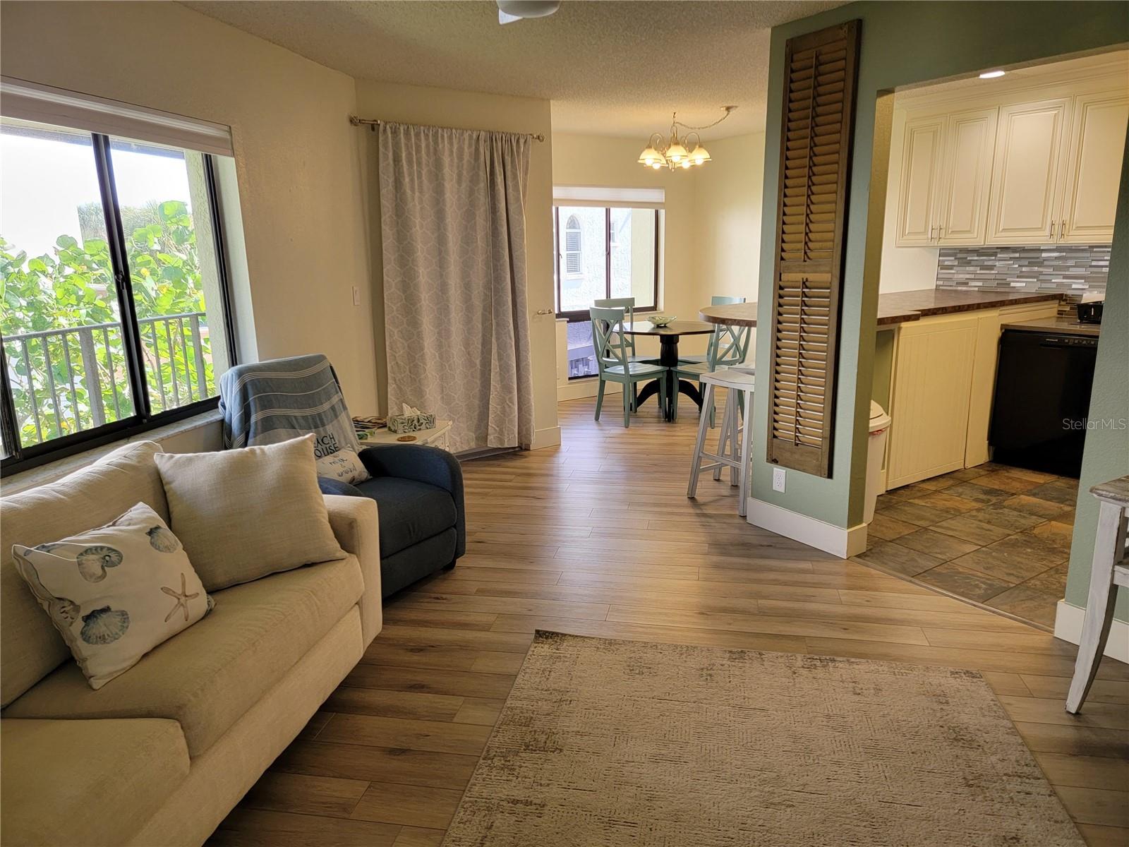 WANDER RESIDENCES OF TIERRA VERDE - Residential Lease