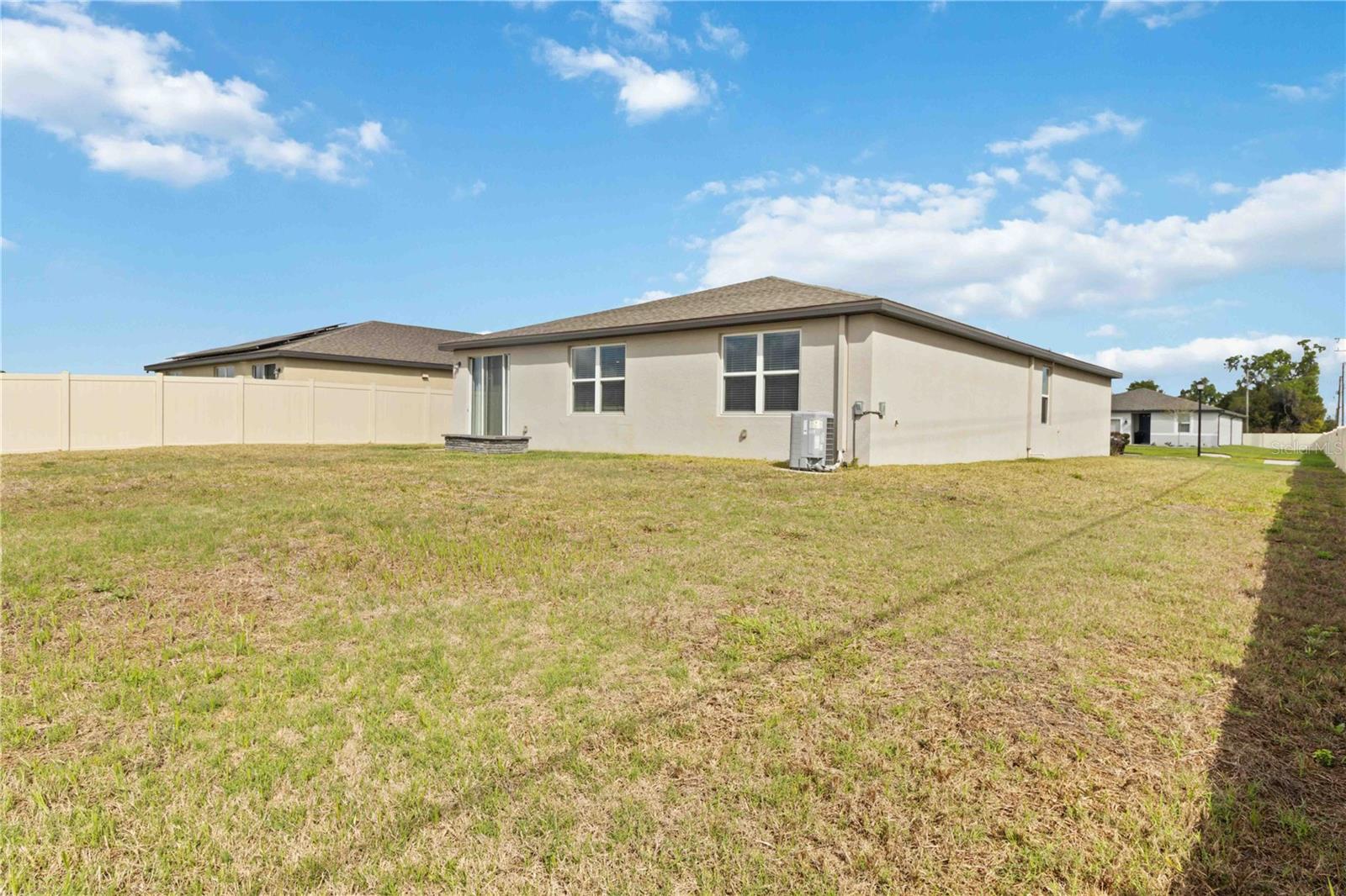 LANTANA GROVE - Residential