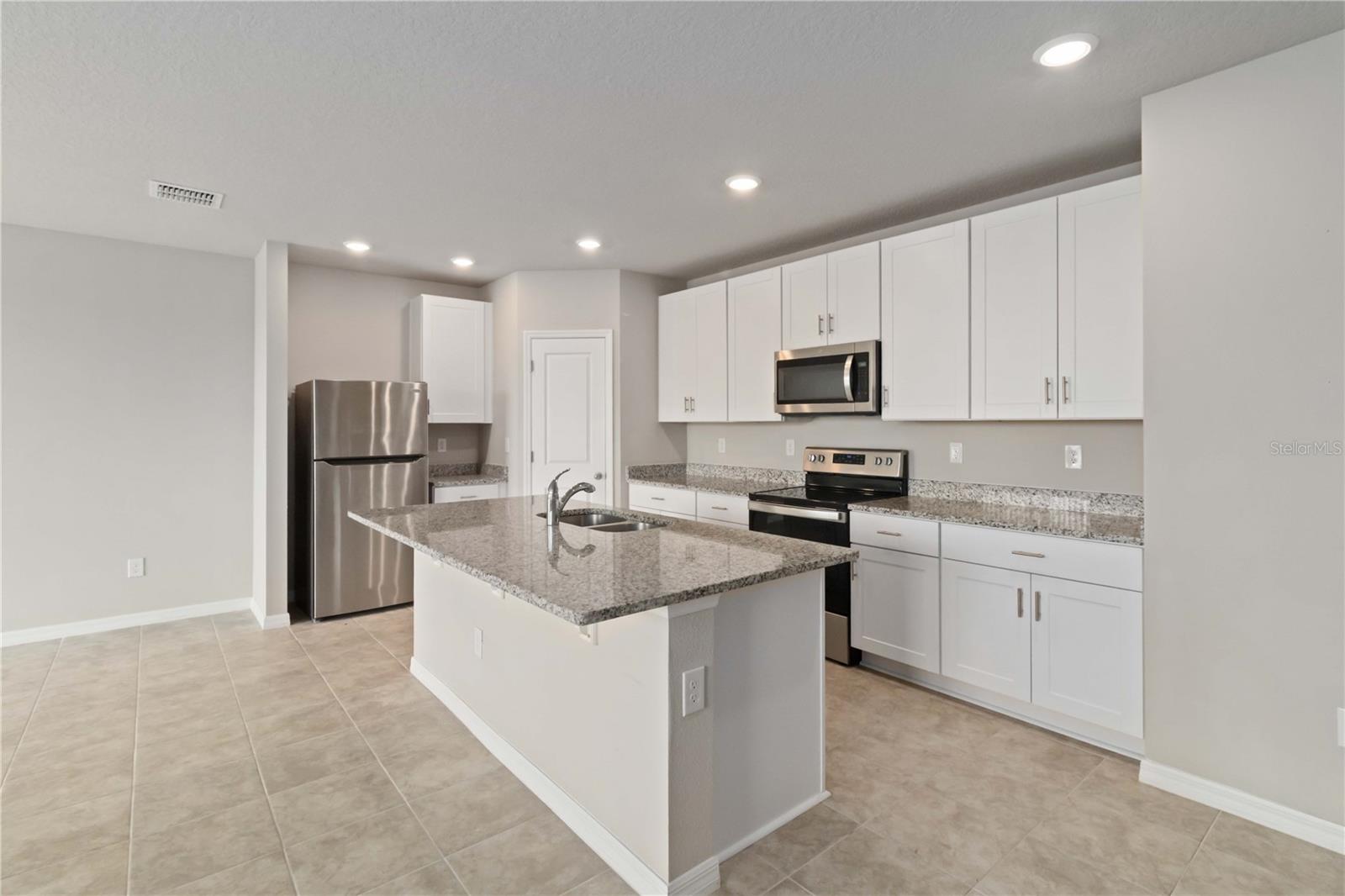 LANTANA GROVE - Residential