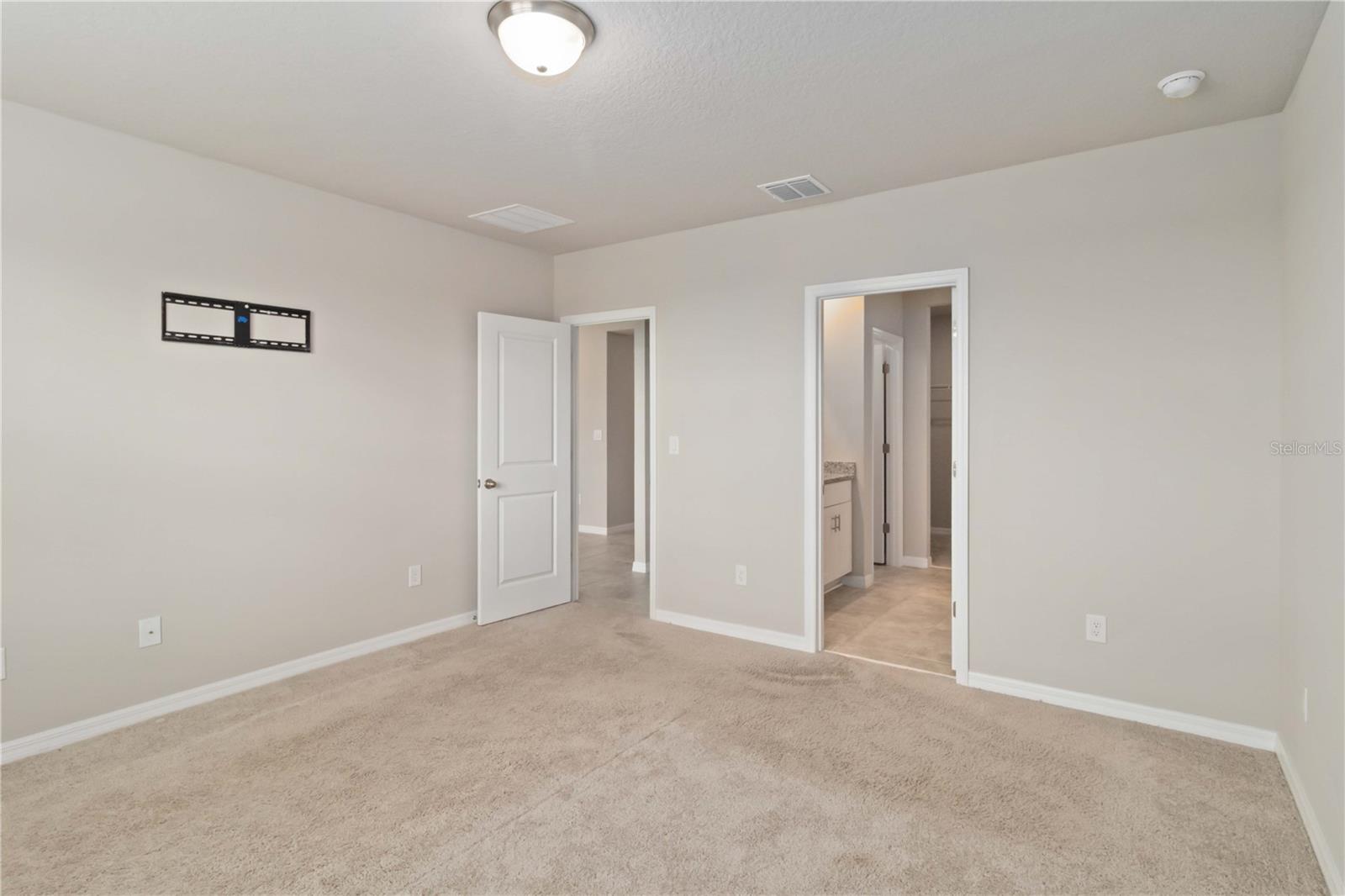 LANTANA GROVE - Residential