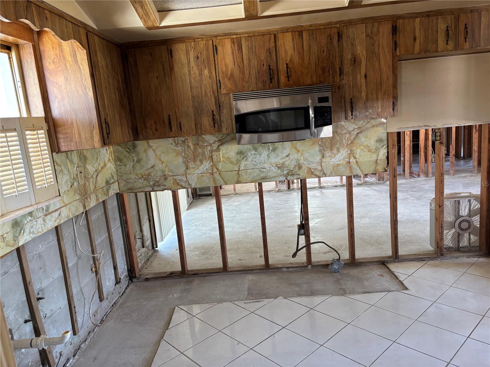 8422 BOXWOOD DRIVE