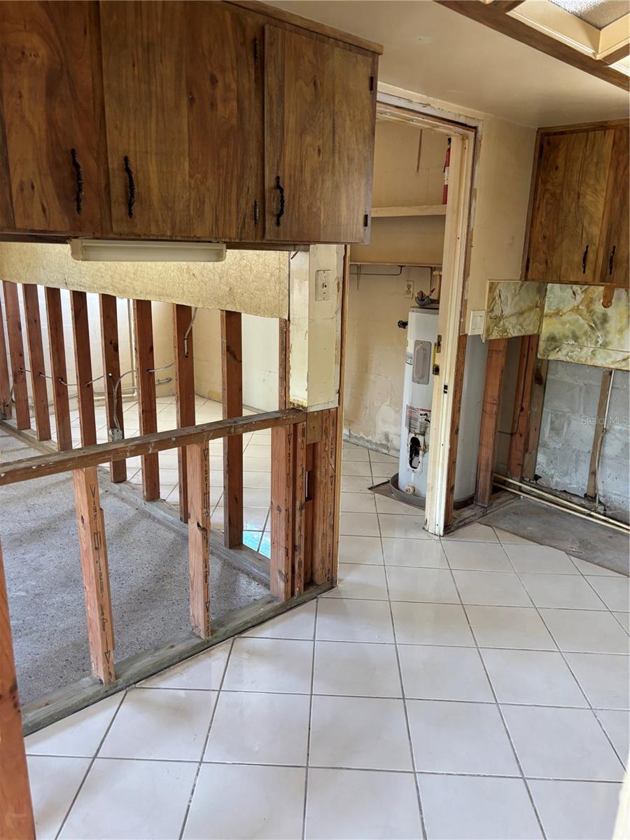 8422 BOXWOOD DRIVE