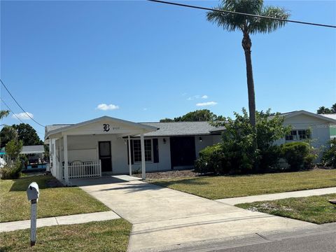 8422 BOXWOOD DRIVE TAMPA FL 33615