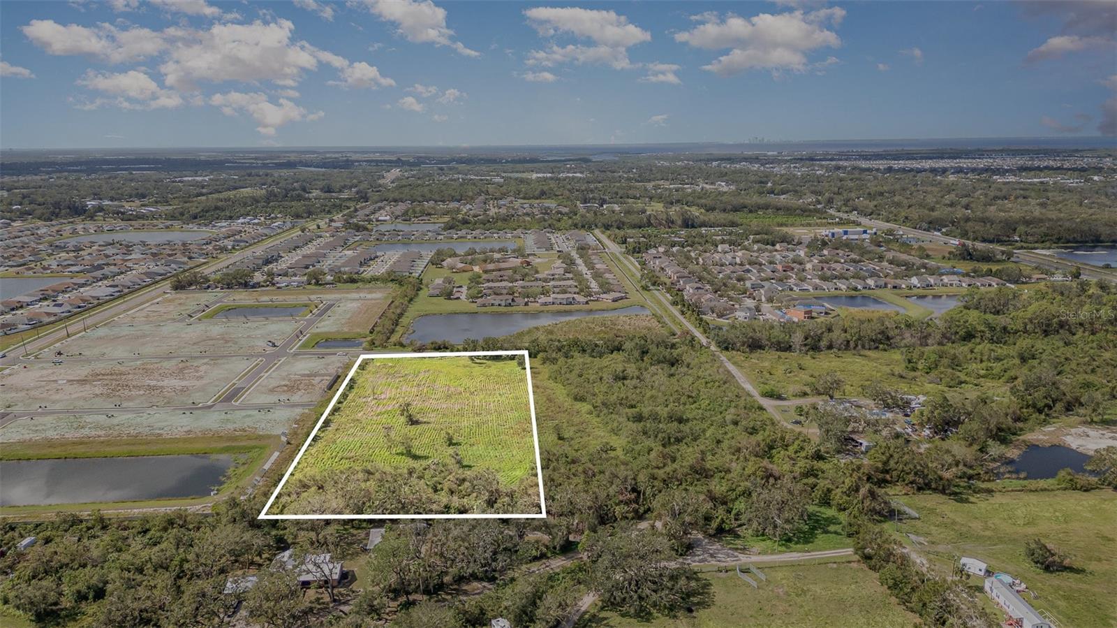 Prime 4.6-acre lot in the rapidly growing Ruskin area with easy access to I-75. Public utilities nearby and zoning for single-family residences make this parcel ideal for building a dream home or subdividing for development. No CDDs, no HOAs, and no flood insurance required. Surrounded by new residential communities and recent builder developments, this property is perfectly positioned as the next builder’s dream opportunity.