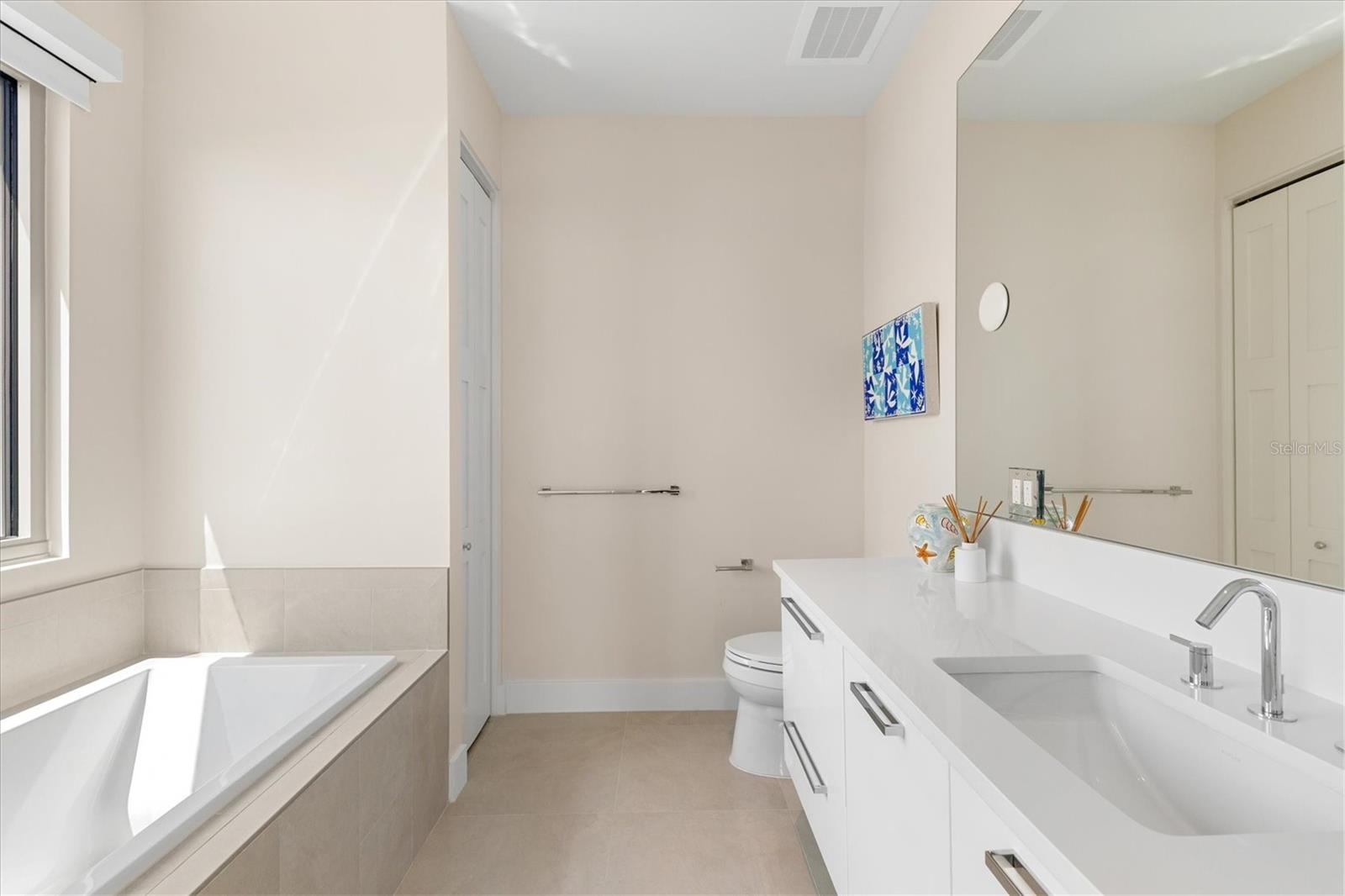 INFINITY ON LONGBOAT KEY - Residential