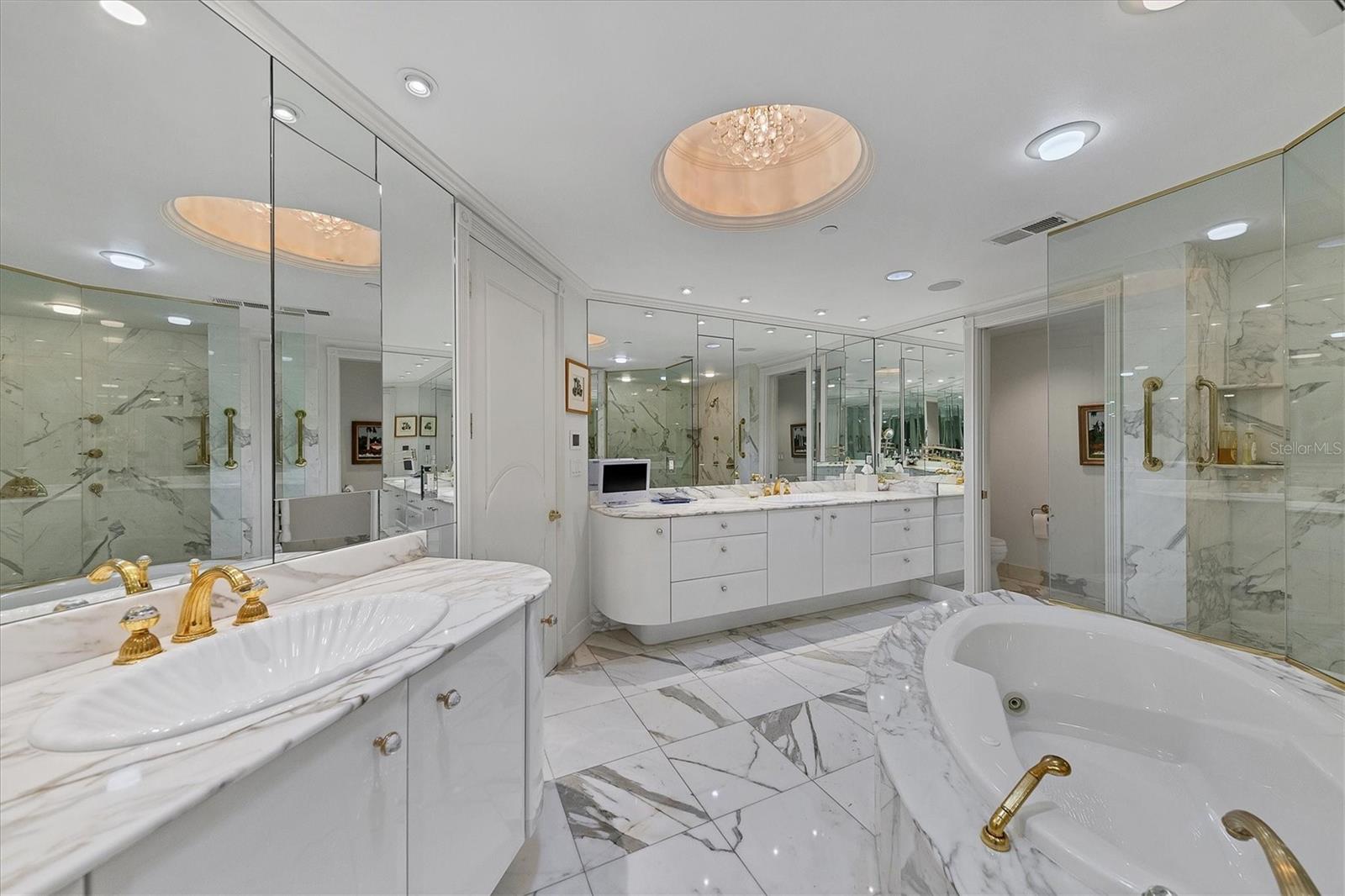 VISTA BAY POINT - Residential