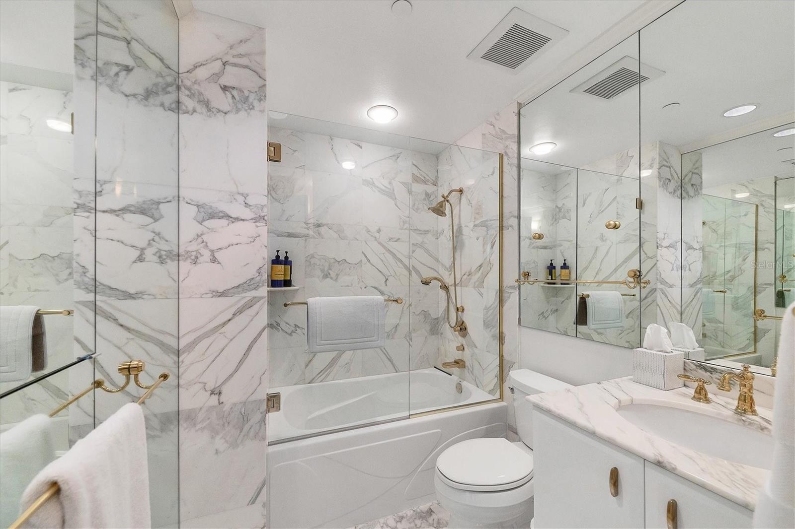 VISTA BAY POINT - Residential