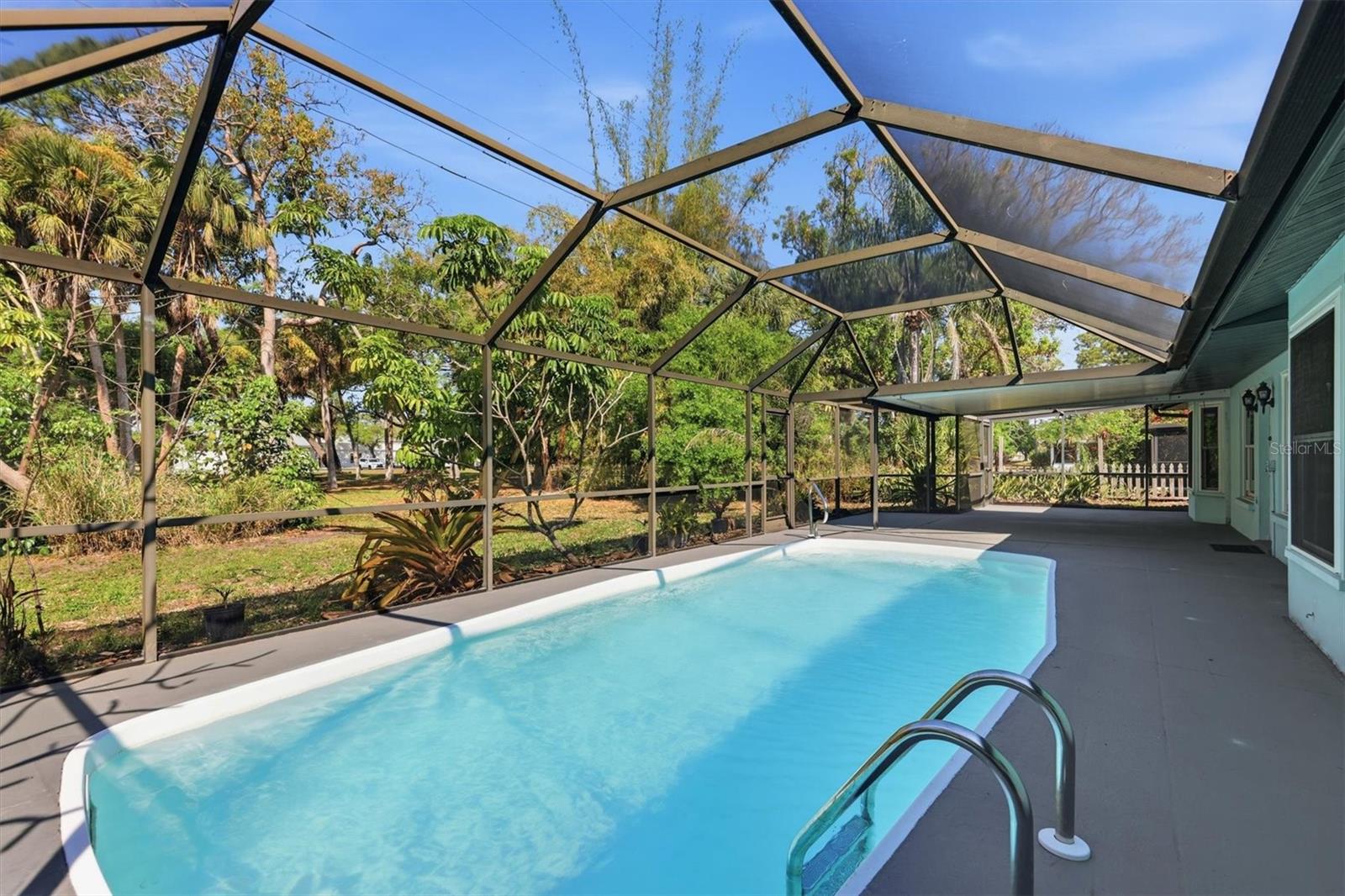 GULF GATE - Residential