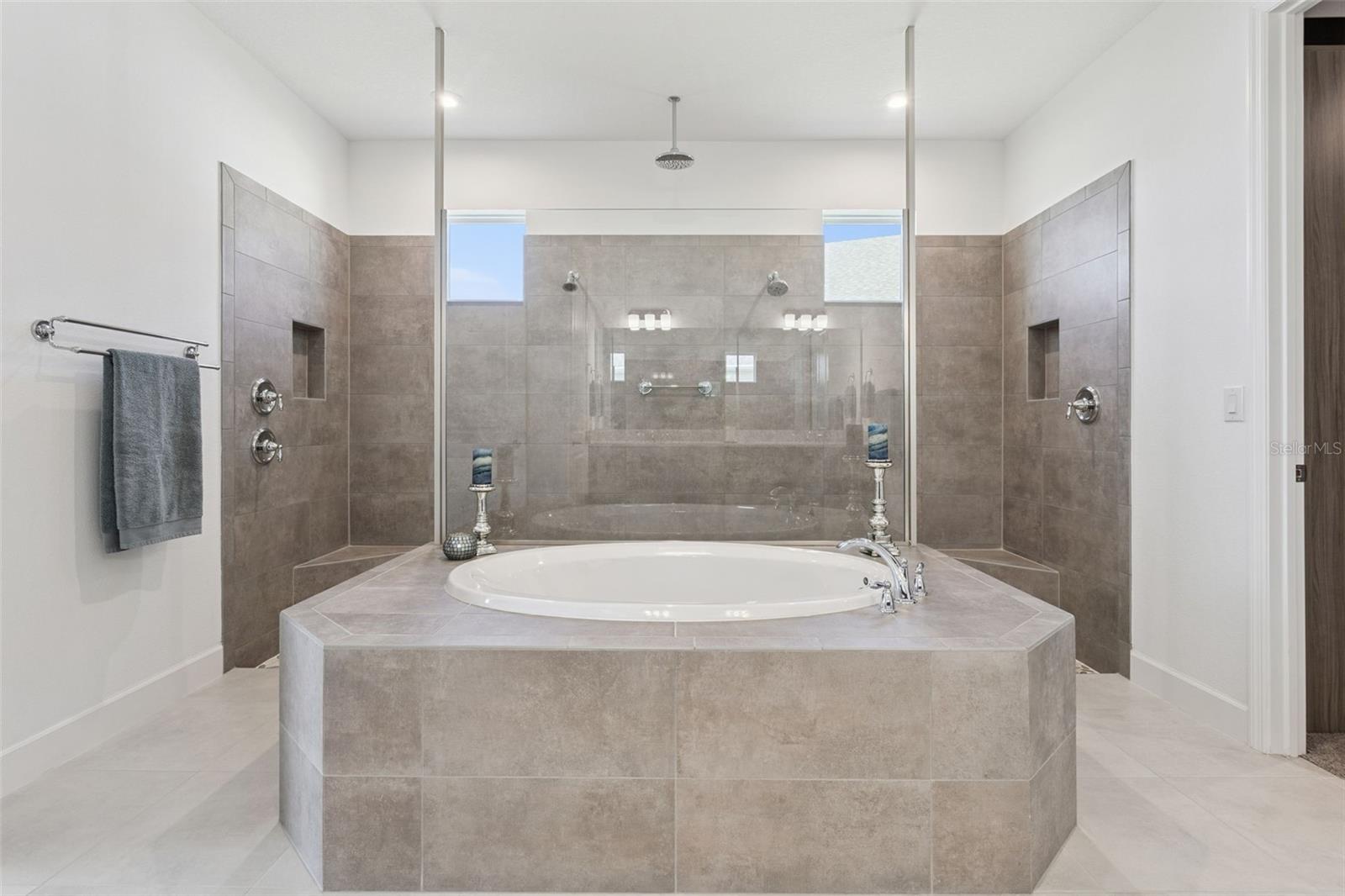 HIGHLAND RANCH/CANYONS PH 6 - Residential